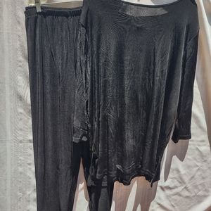 Women's NWOT Top & Pants  j16